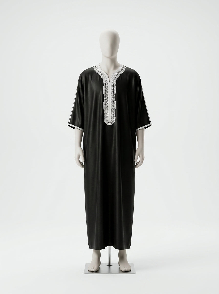 Djellaba noire pour homme à manches courtes avec broderie arabe raffinée